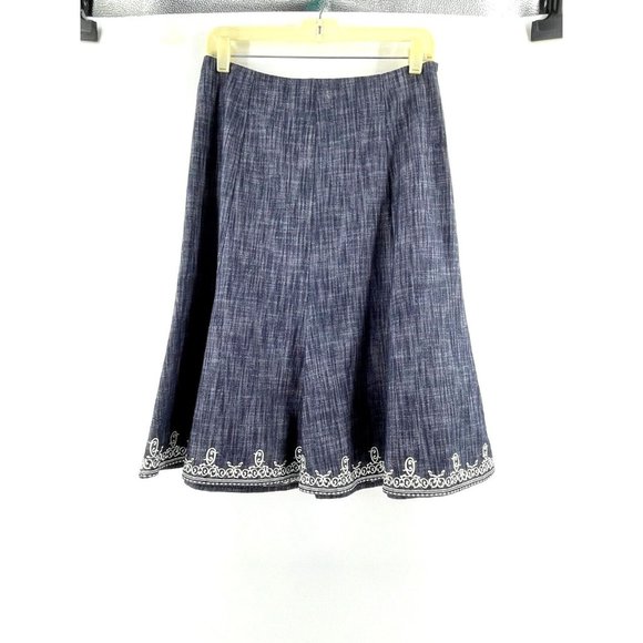Oscar de la Renta Dresses & Skirts - OSCAR DE LA RENTA Gray Denim Look Skirt Embroidered Hem Ruffle A Line Size 4